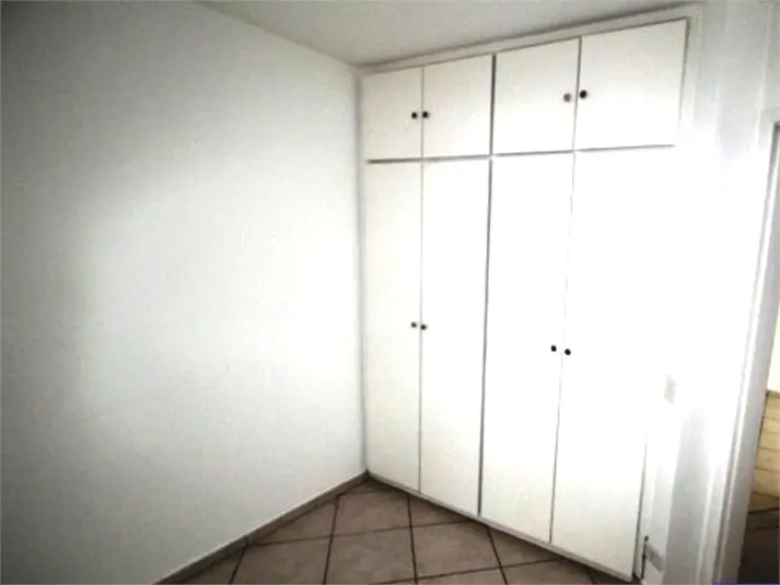 Comprar imóveis Brooklin Paulista | Apartamento 67 m² | 2 dormitórios, varanda e 1 vaga
