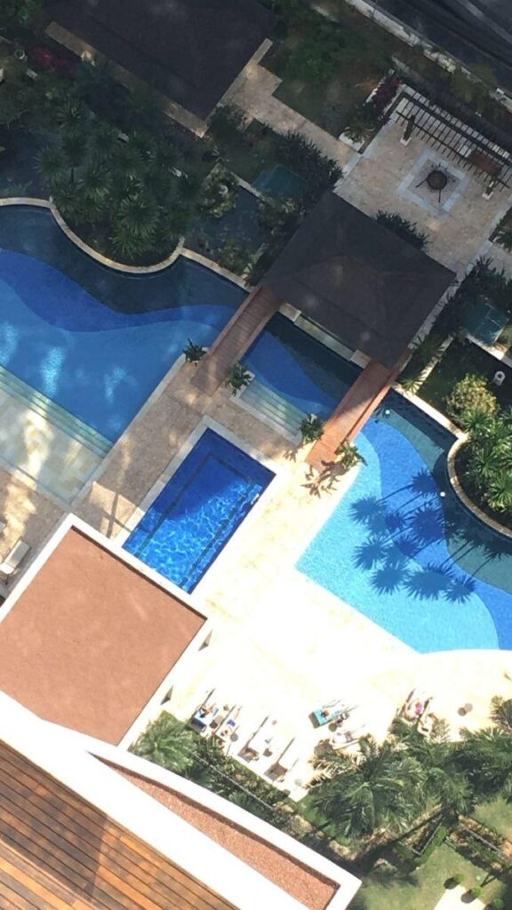 Comprar imóveis Brooklin | Apartamento de 140 m² com pé-direito duplo e 2 suítes