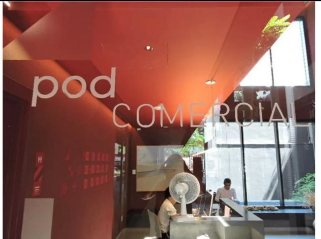 Comprar imóveis POD Rebouças | Sala comercial de 51,8 m² com varanda | Próxima à Av. Rebouças
