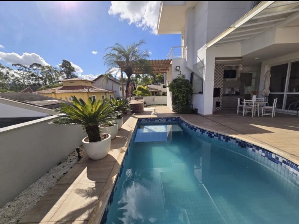 Casa mobiliada no Residencial 5, Alphaville