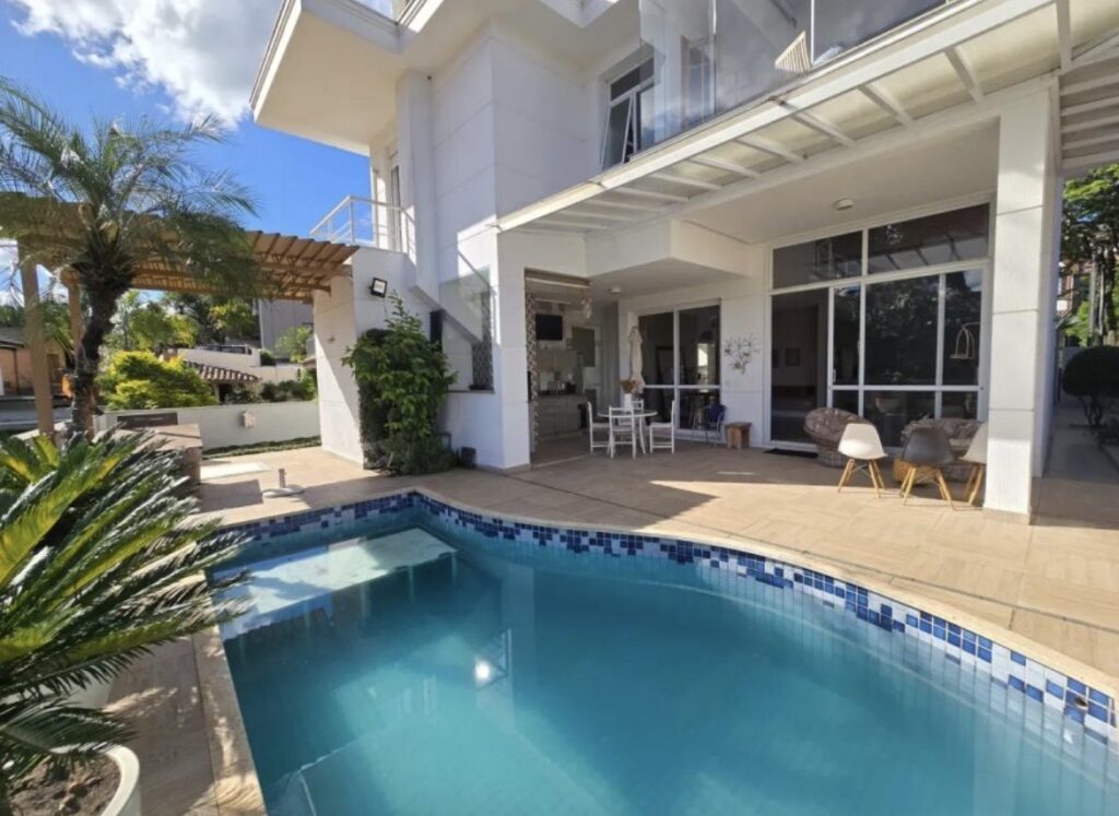 Casa mobiliada no Residencial 5, Alphaville